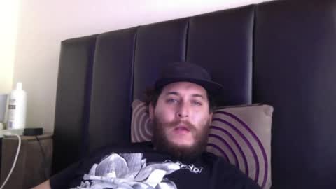 Snapshot of hornyyogi8 chatting on 12-12-24, 07:04 hornyogi online show from 12-12-24, 07:04