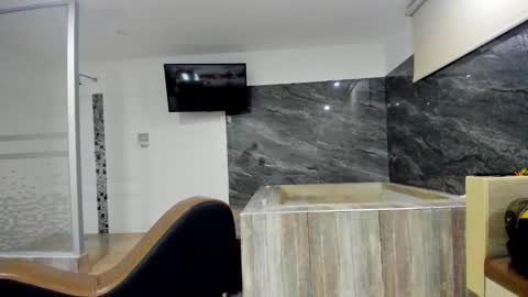 ronald and victoria online show from 01-18-26, 02:04