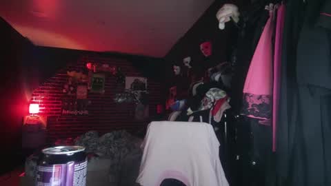 Messalina Horror online show from 12-16-24, 05:17