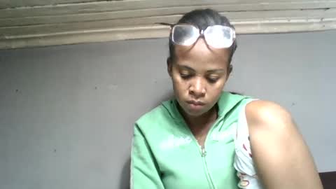 Hortansiaa online show from 06-21-26, 12:52