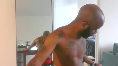 Horus00 online show from 12-30-24, 01:14