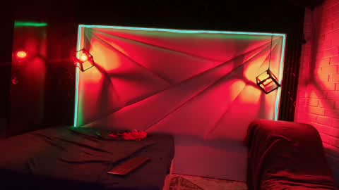 Snapshot of horus_at chatting on 01-16-25, 10:12 horus_at online show from 01-16-25, 10:12