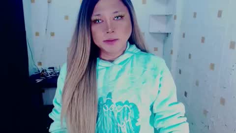 YOUR MAJESTY LUCY PEARL online show from 01-10-25, 01:53