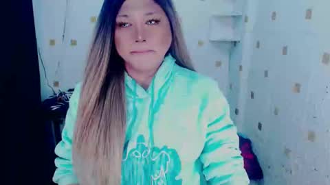 YOUR MAJESTY LUCY PEARL online show from 01-10-25, 05:26