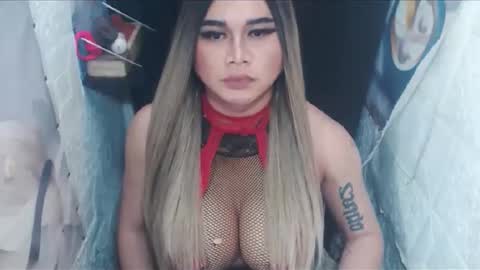 YOUR MAJESTY LUCY PEARL online show from 01-16-26, 02:26