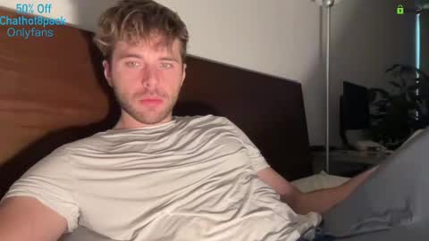 Edward aka Wolf online show from 11-19-25, 09:15