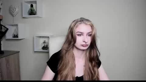 NINA online show from 10-14-25, 05:52