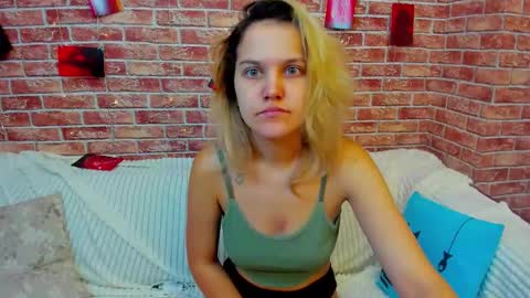 Jessica  online show from 09-10-25, 03:17