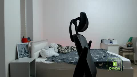 Snapshot of hot_and_pretty chatting on 05-10-26, 10:15 Lila online show from 05-10-26, 10:15