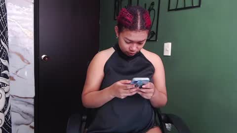 Snapshot of hot_chocolate_4u chatting on 07-05-26, 04:58 hot chocolate 4u online show from 07-05-26, 04:58