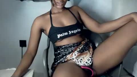 Snapshot of hot_chocoxxxx chatting on 04-20-26, 07:44 sonia mis choco online show from 04-20-26, 07:44