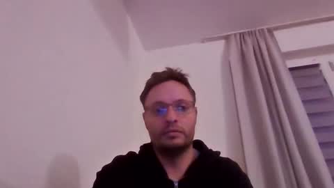 hot_chris1989 online show from 02-12-26, 05:19