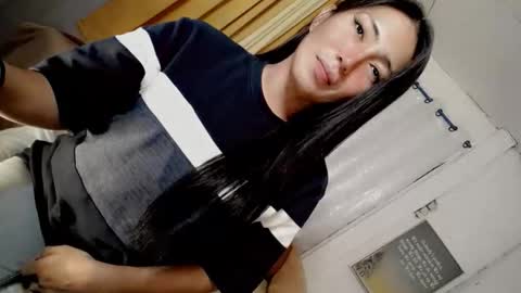 its me CLAUDIA online show from 02-09-26, 05:44