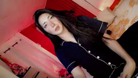 its me CLAUDIA online show from 04-08-26, 03:28