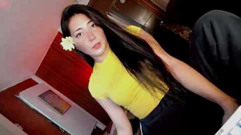 Snapshot of hot_claudia69 chatting on 08-06-26, 03:08 its me CLAUDIA online show from 08-06-26, 03:08