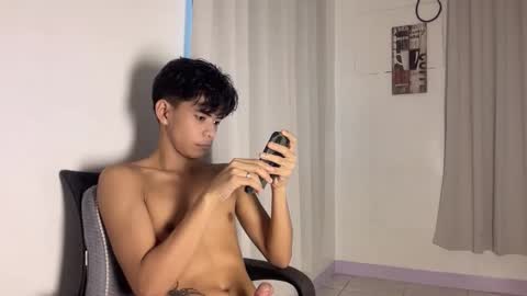 Kim online show from 12-20-25, 01:23