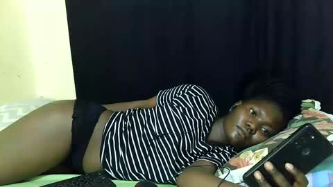 Milly online show from 09-28-25, 07:47