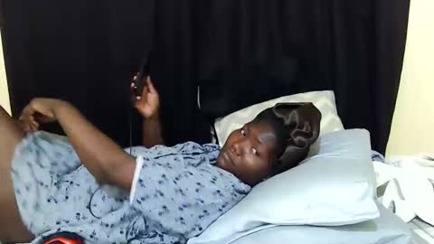 Milly online show from 10-06-25, 05:27