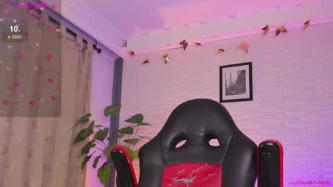 Snapshot of hot_dreams_x chatting on 01-31-25, 09:48 hot_dreams_x online show from 01-31-25, 09:48