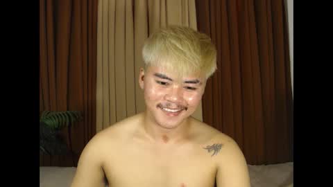 hot_emmanuel online show from 04-11-26, 08:40