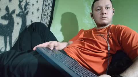 hot_guy36 online show from 02-18-26, 01:56