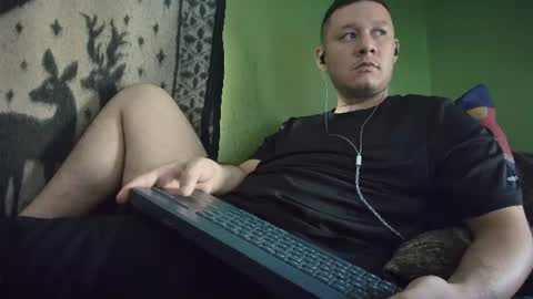 hot_guy36 online show from 07-09-26, 04:11