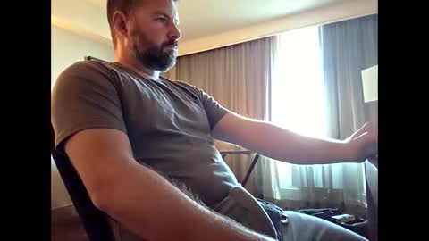 hot_hubby69 online show from 09-30-25, 09:53