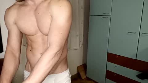 hot_italianboy online show from 10-31-25, 12:00