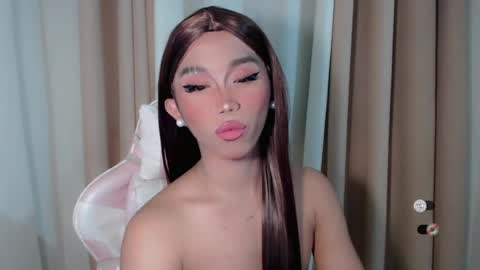 Khianna online show from 07-18-26, 04:00