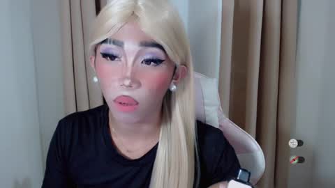 Khianna online show from 07-21-26, 03:58