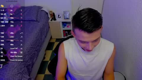 Snapshot of hot_latin_temptation chatting on 05-01-26, 03:11 Alejandro online show from 05-01-26, 03:11