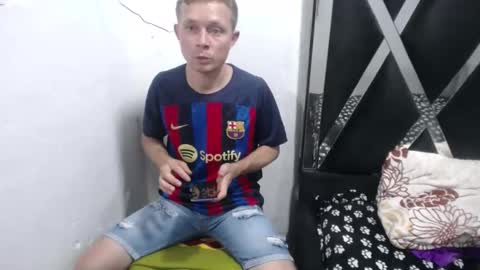 angel online show from 09-17-25, 01:07