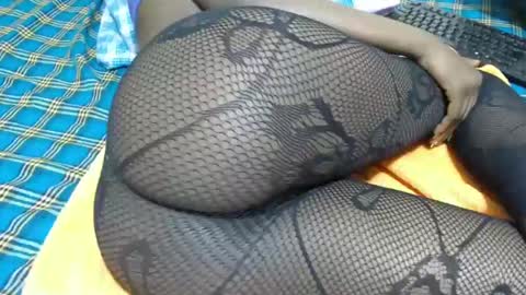 Snapshot of hot_marrie chatting on 12-10-24, 03:12 Marrie online show from 12-10-24, 03:12