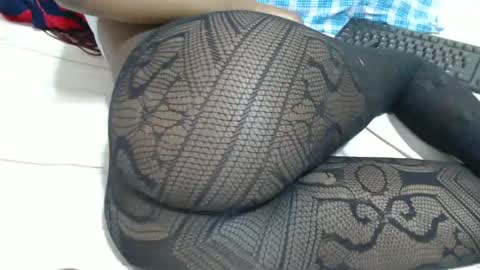 Snapshot of hot_marrie chatting on 12-13-24, 02:49 Marrie online show from 12-13-24, 02:49