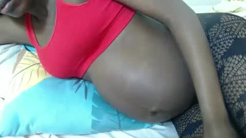 Snapshot of hot_marrie chatting on 12-29-24, 07:17 Marrie online show from 12-29-24, 07:17