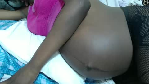 Snapshot of hot_marrie chatting on 01-13-25, 02:11 Marrie online show from 01-13-25, 02:11