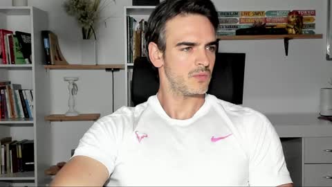 Snapshot of hot_martin25 chatting on 12-14-24, 11:34 Martin online show from 12-14-24, 11:34