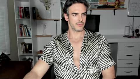 Snapshot of hot_martin25 chatting on 12-15-24, 11:31 Martin online show from 12-15-24, 11:31