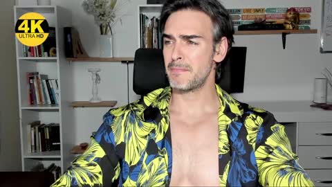 Snapshot of hot_martin25 chatting on 12-18-24, 03:22 Martin online show from 12-18-24, 03:22