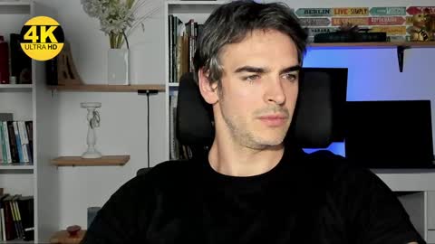 Snapshot of hot_martin25 chatting on 12-22-24, 10:58 Martin online show from 12-22-24, 10:58