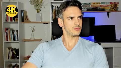 Snapshot of hot_martin25 chatting on 12-25-24, 10:37 Martin online show from 12-25-24, 10:37