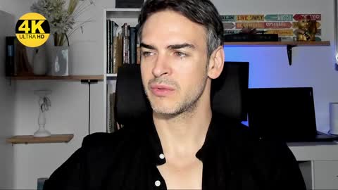 Snapshot of hot_martin25 chatting on 01-17-25, 01:03 Martin online show from 01-17-25, 01:03