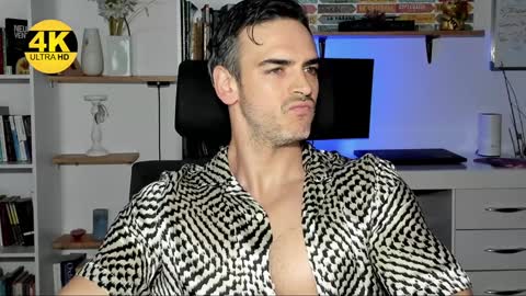 Snapshot of hot_martin25 chatting on 01-19-25, 11:32 Martin online show from 01-19-25, 11:32