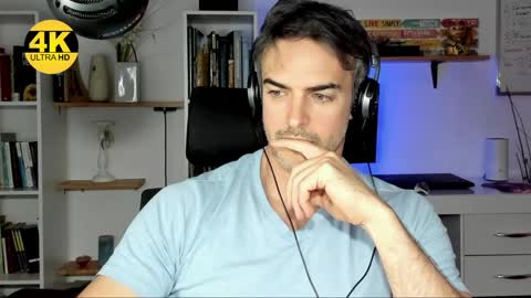 Snapshot of hot_martin25 chatting on 01-20-25, 05:27 Martin online show from 01-20-25, 05:27