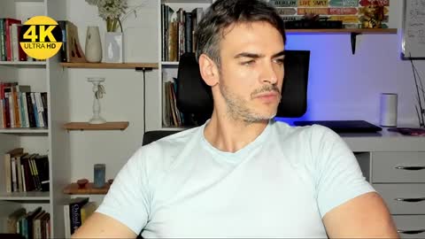 Snapshot of hot_martin25 chatting on 01-23-25, 02:39 Martin online show from 01-23-25, 02:39