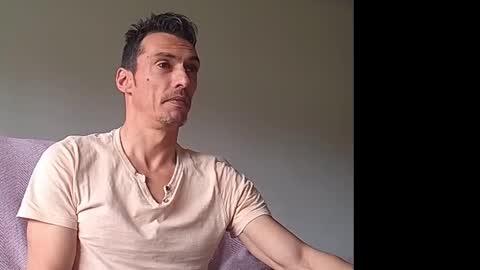 Snapshot of hot_milk_82 chatting on 03-01-25, 02:23 Oscar online show from 03-01-25, 02:23