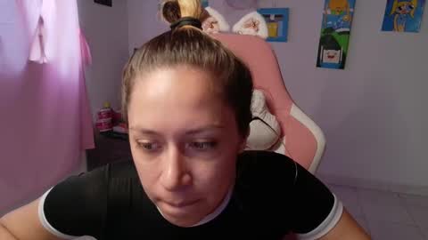 Mia online show from 02-07-26, 04:43