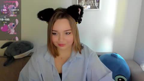 Snapshot of hot_moon_666 chatting on 02-10-26, 10:41 Moon online show from 02-10-26, 10:41