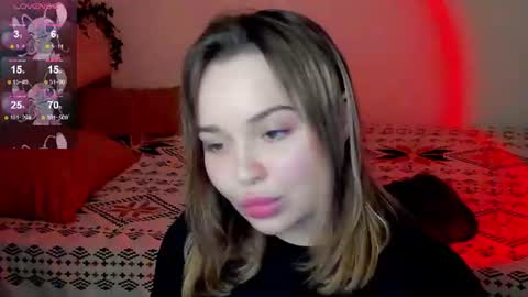 Snapshot of hot_moon_666 chatting on 06-15-26, 06:32 Moon online show from 06-15-26, 06:32