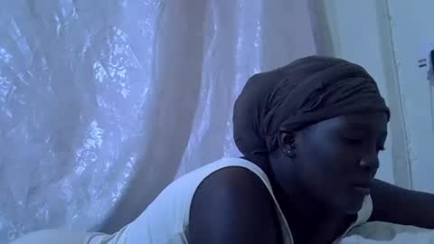 Snapshot of hot_raylah chatting on 02-09-26, 11:14 RAYLAH online show from 02-09-26, 11:14